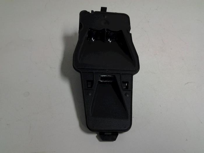 Gebrauchte Bremsassistent Sensor Volvo V70 (BW) 2.0 D 16V Preis € 40,00 Margenregelung angeboten von Autobedrijf Broekhuis B.V.