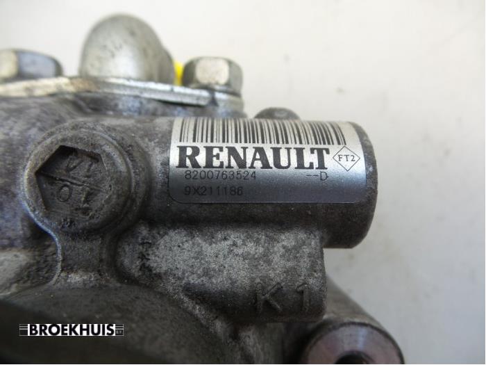 Pompa wspomagania kierownicy z Renault Master IV (FV) 2.3 dCi 100 16V FWD 2010