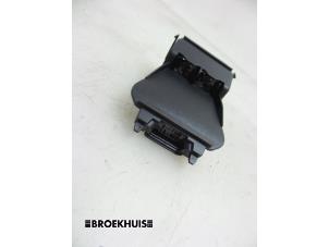 Używane Czujnik asystenta hamowania Mazda 2 (DJ/DL) 1.5 SkyActiv-G 90 Cena € 50,00 Procedura marży oferowane przez Autobedrijf Broekhuis B.V.