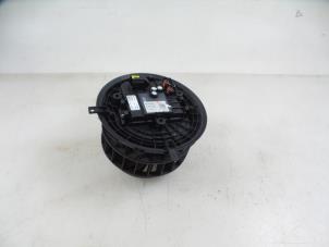 Used Heating and ventilation fan motor Mercedes C (W205) C-200d 2.2 16V Price € 70,00 Margin scheme offered by Autobedrijf Broekhuis B.V.