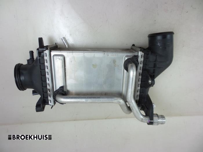 Usagé Intercooler Mercedes C Estate (S205) C-350 e 2.0 16V Prix € 80,00 Règlement à la marge proposé par Autobedrijf Broekhuis B.V.