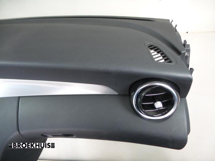 Airbag set + dashboard de un Mercedes-Benz C (W205) C-200d 2.2 16V 2017