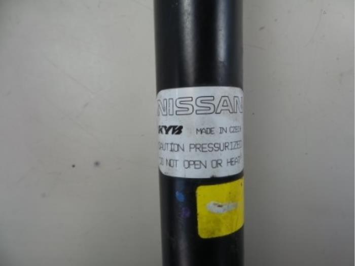 Zestaw amortyzatorów z Nissan Micra (K14) 0.9 IG-T 12V 2018