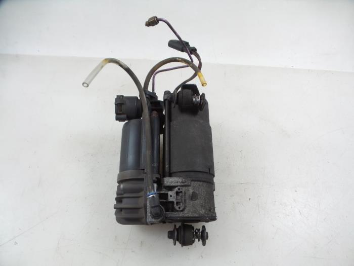 Begagnade Luftpump (fjädring) Mercedes Sprinter 3,5t (906.63) 319 CDI,BlueTEC V6 24V Pris € 423,50 Inklusive moms erbjuds av Autobedrijf Broekhuis B.V.