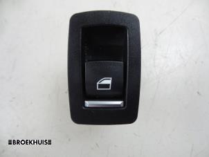 Usados Interruptor de ventanilla eléctrica BMW X5 (F15) xDrive 30d 3.0 24V Precio € 15,00 Norma de margen ofrecido por Autobedrijf Broekhuis B.V.