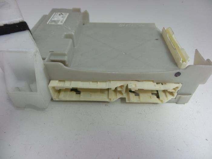 Used Lexus CT 200h 1.8 16V Fuse box - 8273076020B - Autobedrijf ...