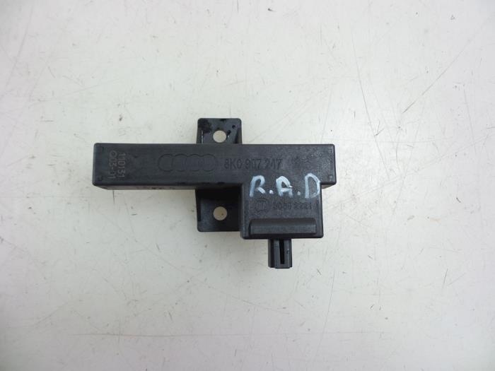 Używane Keyless Entry-Antena Audi A8 (D4) 4.2 TDI V8 32V Quattro Cena € 10,00 Procedura marży oferowane przez Autobedrijf Broekhuis B.V.