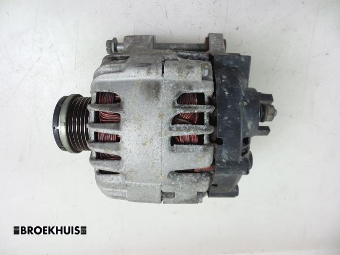 Usagé Dynamo Opel Insignia 1.4 Turbo 16V Ecotec Prix € 40,00 Règlement à la marge proposé par Autobedrijf Broekhuis B.V.
