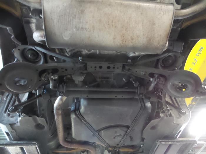 Gebrauchte Unterrahmen Volvo V40 (MV) 2.0 D2 16V Preis € 125,00 Margenregelung angeboten von Autobedrijf Broekhuis B.V.