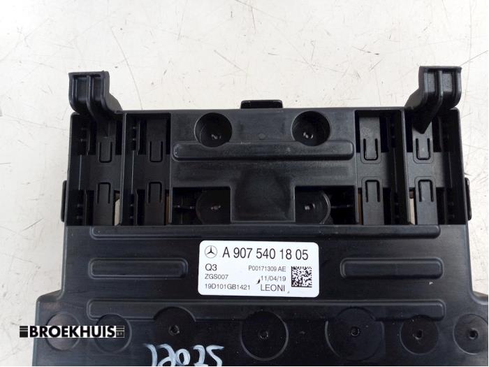 Fuse box from a Mercedes-Benz Sprinter 5t (907.6) 319 CDI 3.0 V6 24V RWD 2019