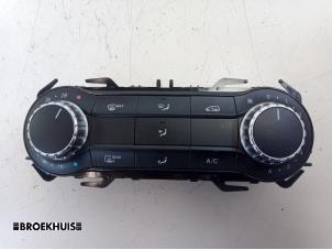 Używane Panel sterowania nagrzewnicy Mercedes A (W176) 1.8 A-200 CDI 16V Cena € 100,00 Procedura marży oferowane przez Autobedrijf Broekhuis B.V.