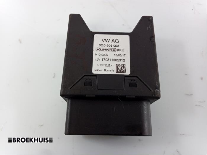 Usagé Ordinateur divers Audi A3 Sportback (8VA/8VF) 1.0 TFSI 12V Prix € 25,00 Règlement à la marge proposé par Autobedrijf Broekhuis B.V.