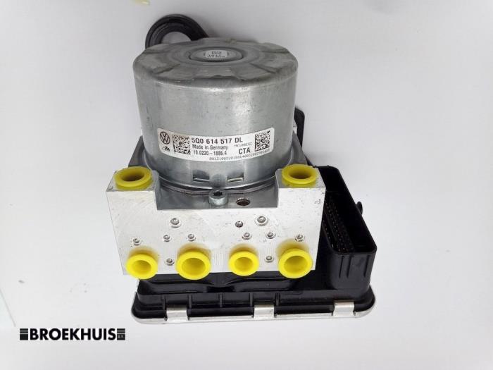 Begagnade ABS-pump Skoda Kodiaq 1.5 TSI 150 ACT 16V Pris € 150,00 Marginaltabell erbjuds av Autobedrijf Broekhuis B.V.