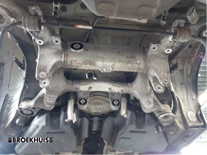 Used Subframe BMW 5 serie (F10) 530d 24V Price € 175,00 Margin scheme offered by Autobedrijf Broekhuis B.V.