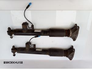 Used Shock absorber kit BMW 1 serie (F20) 125d 2.0 16V Price € 90,00 Margin scheme offered by Autobedrijf Broekhuis B.V.