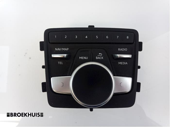 Przelacznik interfejsu czlowiek-maszyna z Audi A4 Avant (B9) 2.0 TDI Ultra 16V 2016