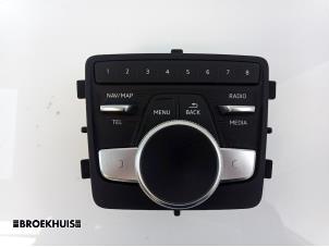 Używane Przelacznik interfejsu czlowiek-maszyna Audi A4 Avant (B9) 2.0 TDI Ultra 16V Cena € 150,00 Procedura marży oferowane przez Autobedrijf Broekhuis B.V.