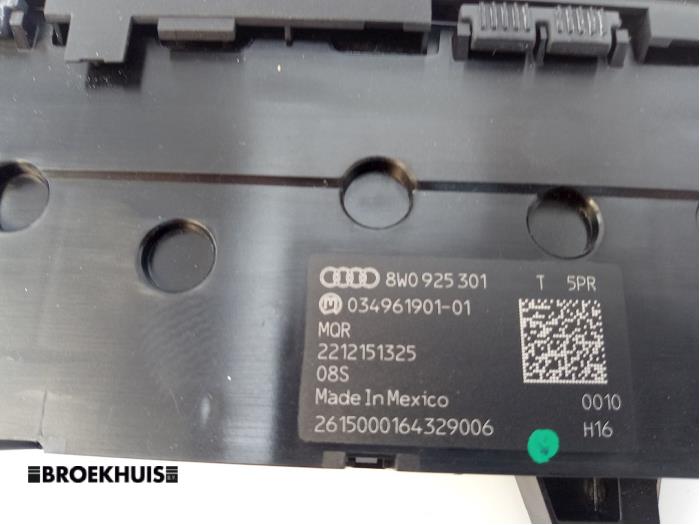 Interruptor de un Audi A4 Avant (B9) 2.0 TDI Ultra 16V 2016