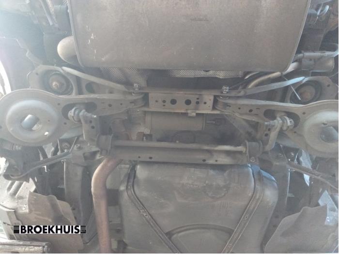 Usados Subchasis Volvo V40 (MV) 1.6 T3 GTDi 16V Precio € 125,00 Norma de margen ofrecido por Autobedrijf Broekhuis B.V.