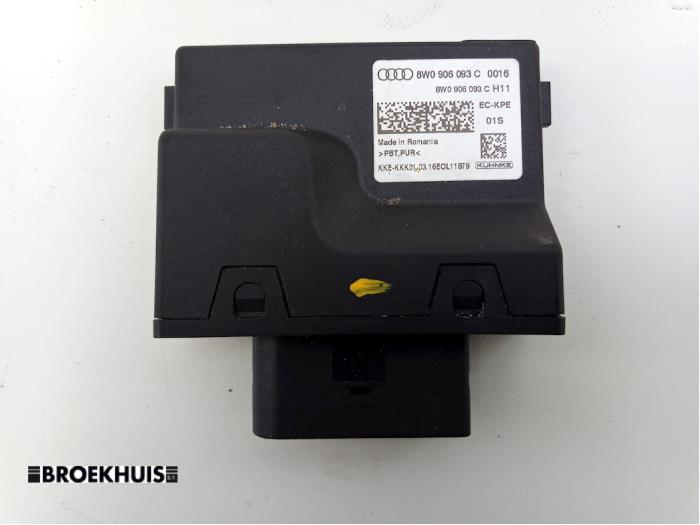 Usagé Module pompe carburant Audi A4 Avant (B9) 2.0 TDI Ultra 16V Prix € 50,00 Règlement à la marge proposé par Autobedrijf Broekhuis B.V.