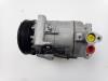 Air conditioning pump from a Renault Clio IV (5R) 0.9 Energy TCE 90 12V 2019
