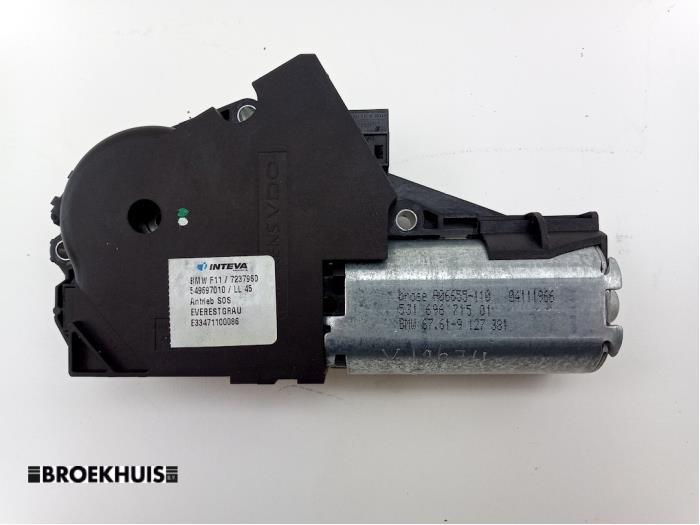 Używane Silnik szyberdachu BMW 5 serie Touring (F11) 520d 16V Cena € 30,00 Procedura marży oferowane przez Autobedrijf Broekhuis B.V.