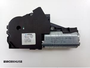 Used Sunroof motor BMW 5 serie Touring (F11) 520d 16V Price € 45,00 Margin scheme offered by Autobedrijf Broekhuis B.V.