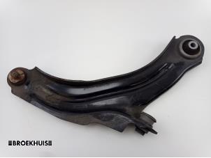 Used Front wishbone, right Renault Clio IV (5R) 0.9 Energy TCE 90 12V Price € 25,00 Margin scheme offered by Autobedrijf Broekhuis B.V.