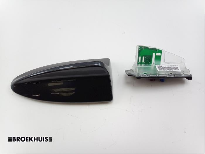 Używane Antena GPS BMW 5 serie Touring (F11) 520d 16V Cena € 35,00 Procedura marży oferowane przez Autobedrijf Broekhuis B.V.