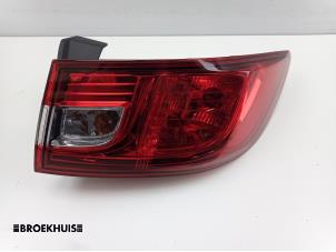 Used Taillight, right Renault Clio IV (5R) 0.9 Energy TCE 90 12V Price € 50,00 Margin scheme offered by Autobedrijf Broekhuis B.V.