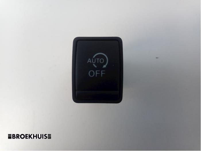 Start/stop switch from a Nissan Qashqai (J11) 1.5 dCi DPF 2017