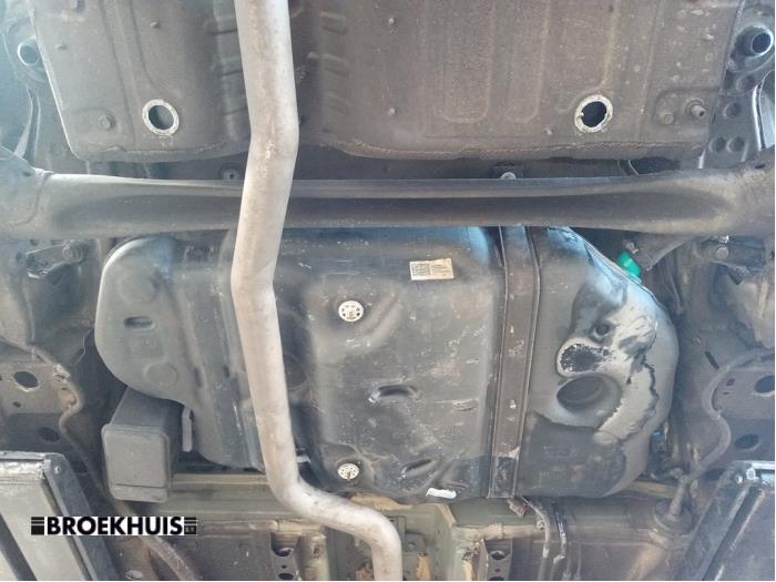 Używane Zbiornik Opel Astra K 1.4 Turbo 16V Cena € 100,00 Procedura marży oferowane przez Autobedrijf Broekhuis B.V.