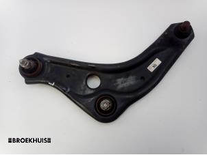 Usagé Bras de suspension avant gauche Nissan Qashqai (J11) 1.5 dCi DPF Prix € 40,00 Règlement à la marge proposé par Autobedrijf Broekhuis B.V.