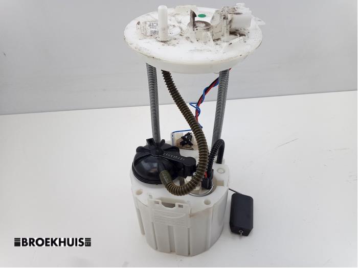 Gebrauchte Kraftstoffpumpe Elektrisch Opel Astra K 1.4 Turbo 16V Preis € 30,00 Margenregelung angeboten von Autobedrijf Broekhuis B.V.
