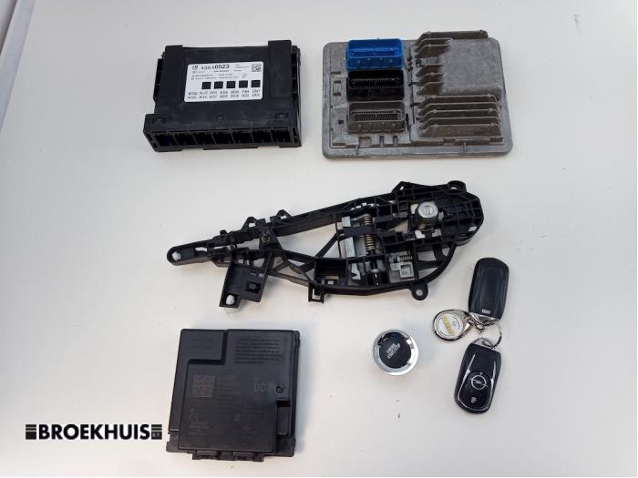 Used Injection computer Opel Astra K 1.4 Turbo 16V Price € 175,00 Margin scheme offered by Autobedrijf Broekhuis B.V.