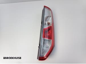 Używane Tylne swiatlo pozycyjne prawe Renault Kangoo/Grand Kangoo (KW) 1.2 16V TCE Cena € 45,00 Procedura marży oferowane przez Autobedrijf Broekhuis B.V.