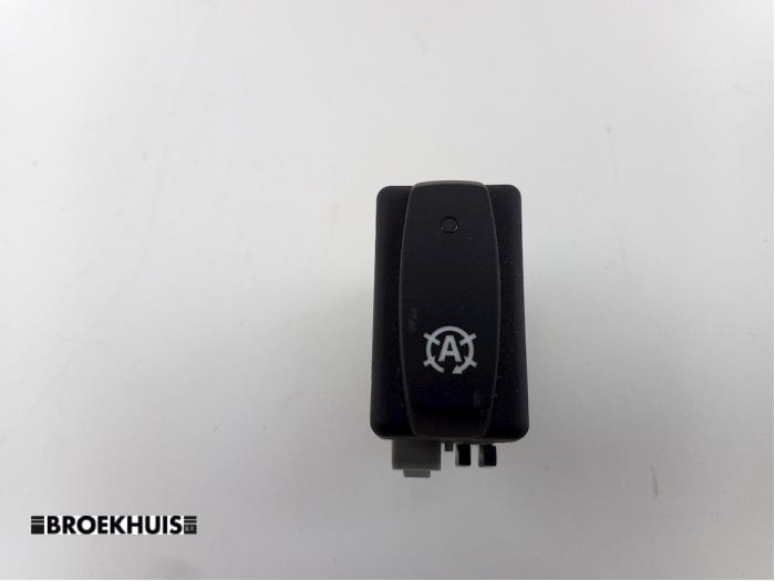 Używane Przelacznik Start/Stop Renault Kangoo/Grand Kangoo (KW) 1.2 16V TCE Cena € 12,10 Z VAT oferowane przez Autobedrijf Broekhuis B.V.