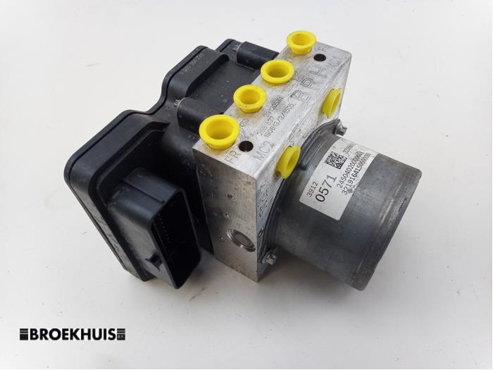 Begagnade ABS-pump Opel Astra K Sports Tourer 1.0 Turbo 12V Pris € 145,00 Marginaltabell erbjuds av Autobedrijf Broekhuis B.V.
