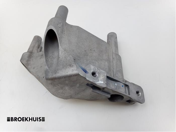Used Engine mount Opel Astra K Sports Tourer 1.0 Turbo 12V Price € 15,00 Margin scheme offered by Autobedrijf Broekhuis B.V.