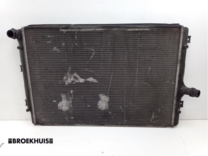 Usagé Radiateur Volkswagen Golf V Variant (1K5) 2.0 TDI 16V Prix € 40,00 Règlement à la marge proposé par Autobedrijf Broekhuis B.V.