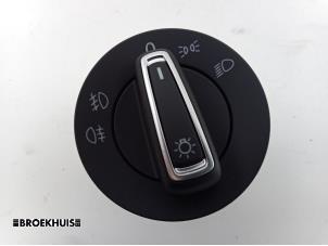 Usados Interruptor de luz Volkswagen Polo V (6R) 1.0 12V BlueMotion Technology Precio € 15,00 Norma de margen ofrecido por Autobedrijf Broekhuis B.V.