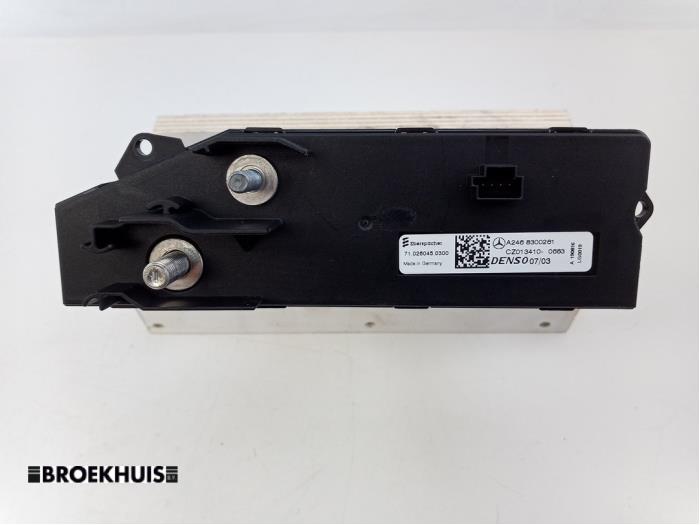 Używane Element grzewczy Mercedes B (W246/W242) 1.5 B-180 CDI,d 16V Cena € 30,00 Procedura marży oferowane przez Autobedrijf Broekhuis B.V.