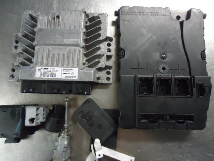 Used Injection computer Renault Grand Scénic II (JM) 1.5 dCi 105 Price € 75,00 Margin scheme offered by Autobedrijf Broekhuis B.V.