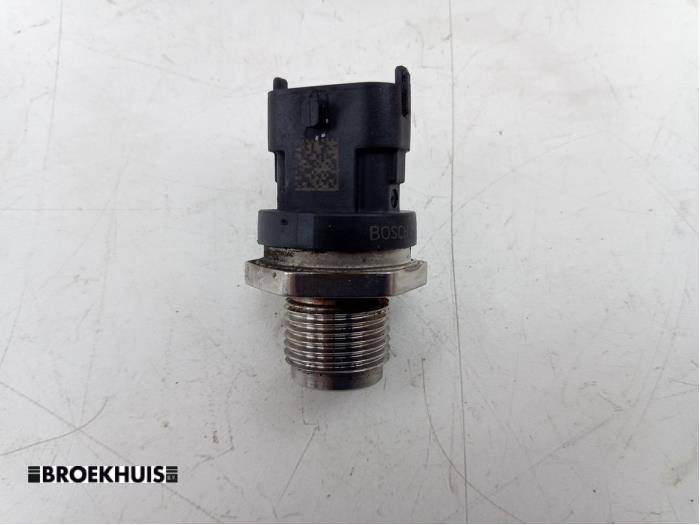 Usagé Capteur de pression carburant Hyundai iX35 (LM) 2.0 CRDi 16V 4x4 Prix € 20,00 Règlement à la marge proposé par Autobedrijf Broekhuis B.V.