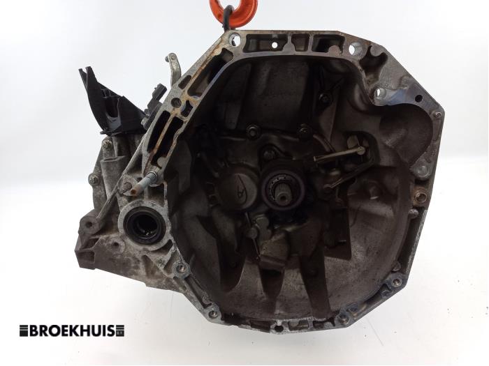 Gebrauchte Getriebe Renault Clio III (BR/CR) 1.5 dCi FAP Preis € 150,00 Margenregelung angeboten von Autobedrijf Broekhuis B.V.