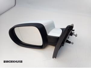 Used Wing mirror, left Renault Clio III (BR/CR) 1.5 dCi FAP Price € 35,00 Margin scheme offered by Autobedrijf Broekhuis B.V.