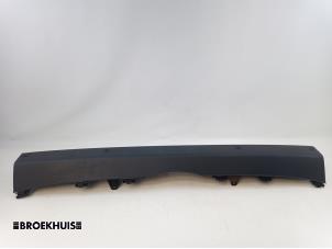 Used Rear bumper component, central Volkswagen Crafter 2.0 BiTDI Price € 84,70 Inclusive VAT offered by Autobedrijf Broekhuis B.V.
