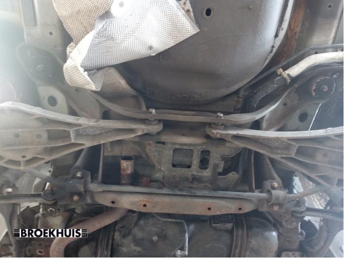 Begagnade Underram Volvo V70 (BW) 2.0 16V Pris € 75,00 Marginaltabell erbjuds av Autobedrijf Broekhuis B.V.