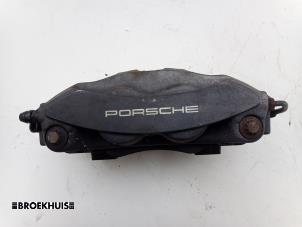 Usados Pinzas de freno izquierda detrás Porsche Panamera (970) 3.0 D V6 24V Precio € 125,00 Norma de margen ofrecido por Autobedrijf Broekhuis B.V.