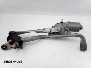 Usagé Moteur + mécanisme d'essuie glace Toyota Yaris III (P13) 1.5 16V Hybrid Prix € 100,00 Règlement à la marge proposé par Autobedrijf Broekhuis B.V.